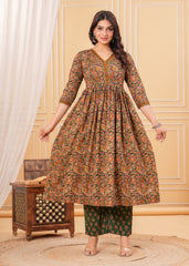 Green Cotton Suit Set with Dupatta – Crafted from 100% Pure Cotton for Breathable Comfort and Elegant Everyday Ethnic Style