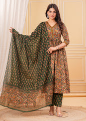 Green Cotton Suit Set with Dupatta – Crafted from 100% Pure Cotton for Breathable Comfort and Elegant Everyday Ethnic Style