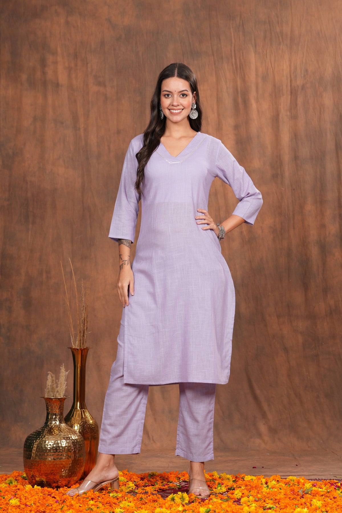 Stylish Lavender Kurta with Pants - Combining Graceful Design and Comfort for an Effortlessly Stylish Look