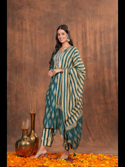 Embrace timeless elegance with our Green Embroidered Kurta Pant Dupatta Set, a perfect ensemble for festive occasions, weddings, and traditional gatherings