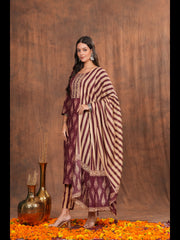 Regal Maroon Kurta Pant Dupatta Set, a perfect blend of traditional artistry and modern sophistication