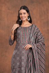 Classic Ethnic Kurta Set with Dupatta – A Must-Have for Adding Grace and Sophistication to Any Occasion