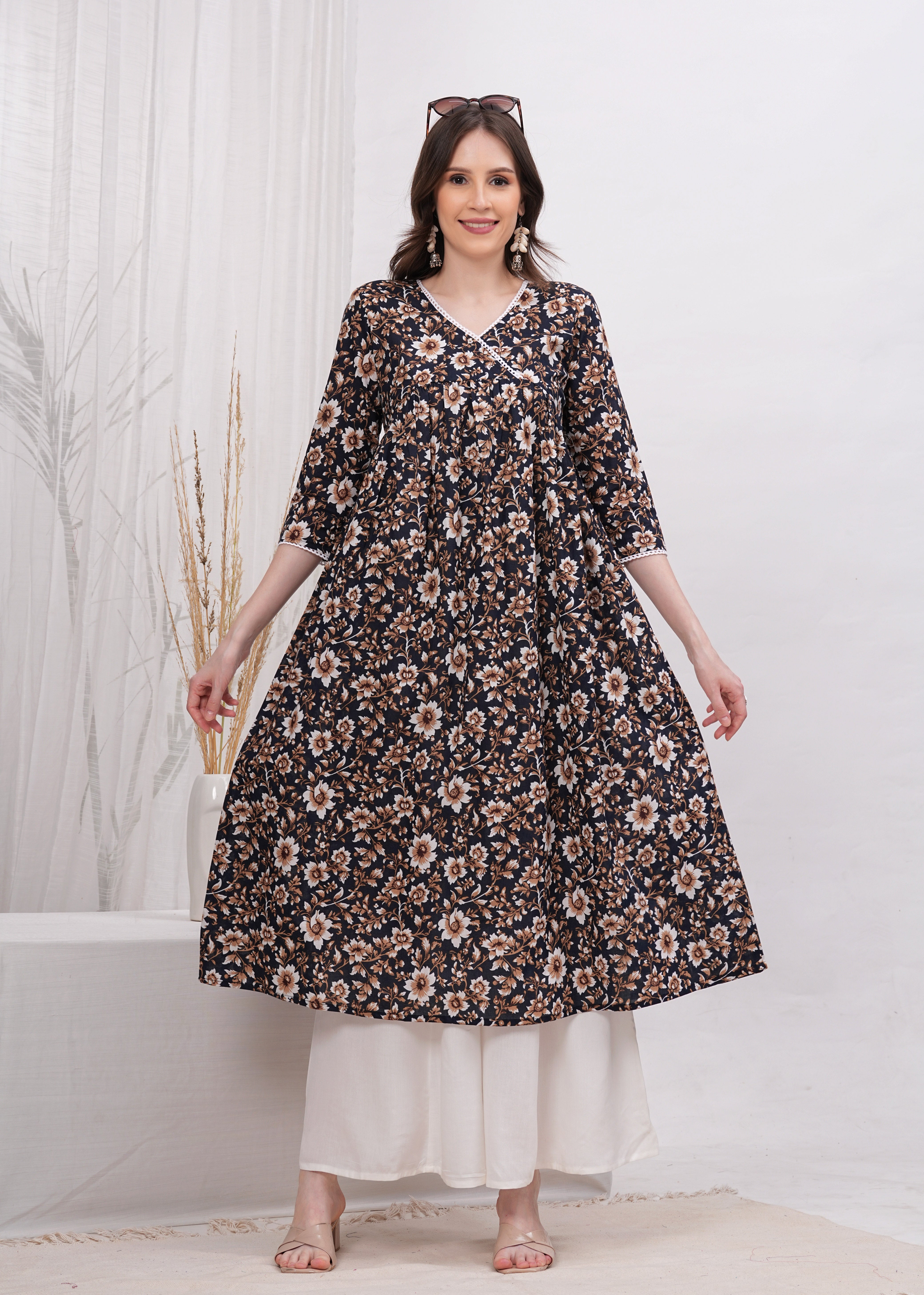 Perfect Blend of Elegance and Chic in  Black Printed - Stunning White and Brown Flower