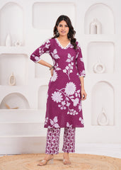 Graceful Violet Kurta with Pants – A Soft, Sophisticated Set for Everyday Elegance and Comfort